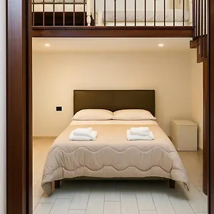 House Caracciolo By Loveinthetravel Bed & Breakfast